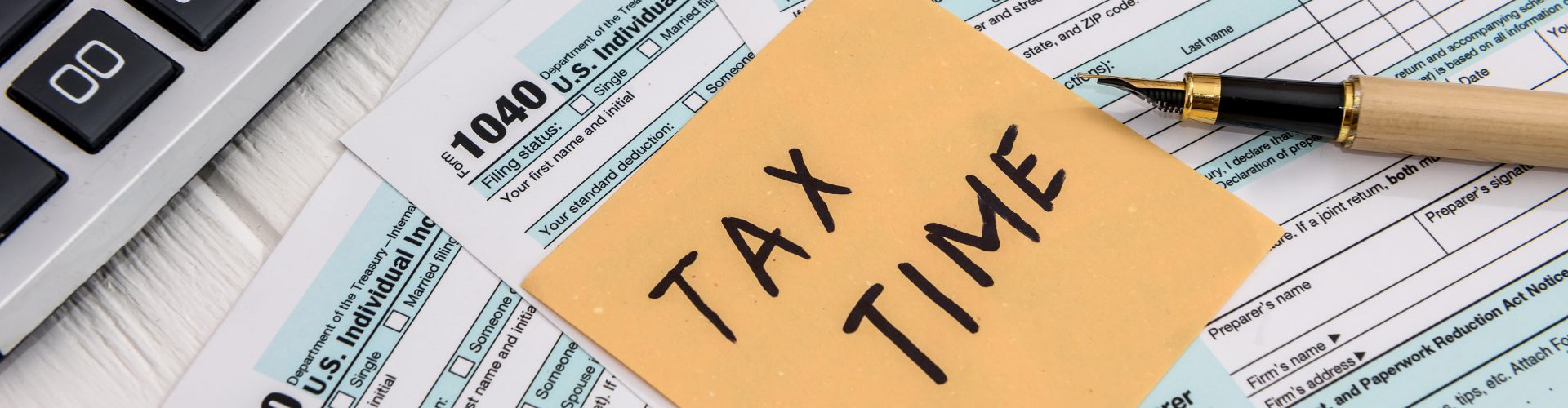 'Tax time' memo on 1040 individual tax form